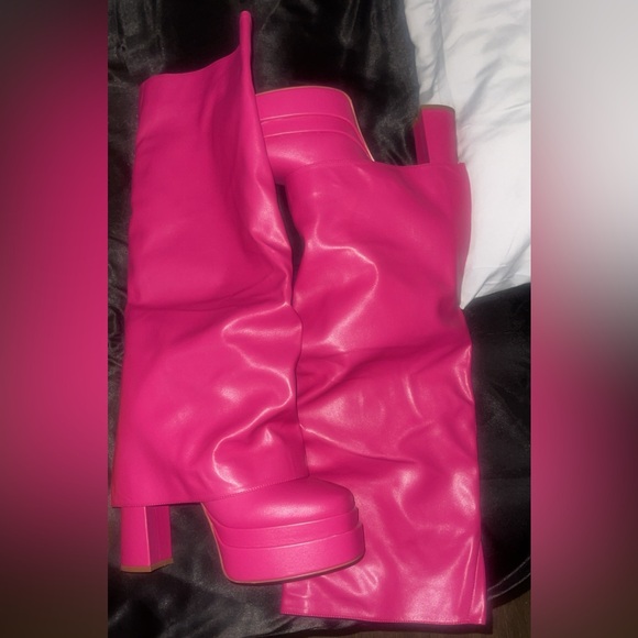 Platform boot - Picture 3 of 3